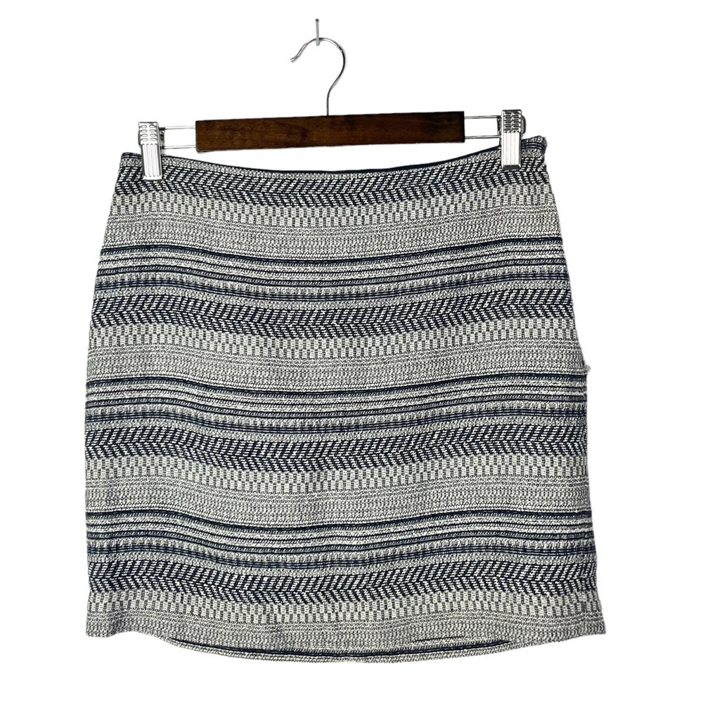 Banana‎ Republic Blue & White Printed Mini Pencil Skirt 2